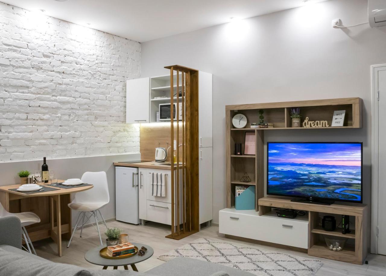 Brigitte'S Central Belgrade Luaran gambar
